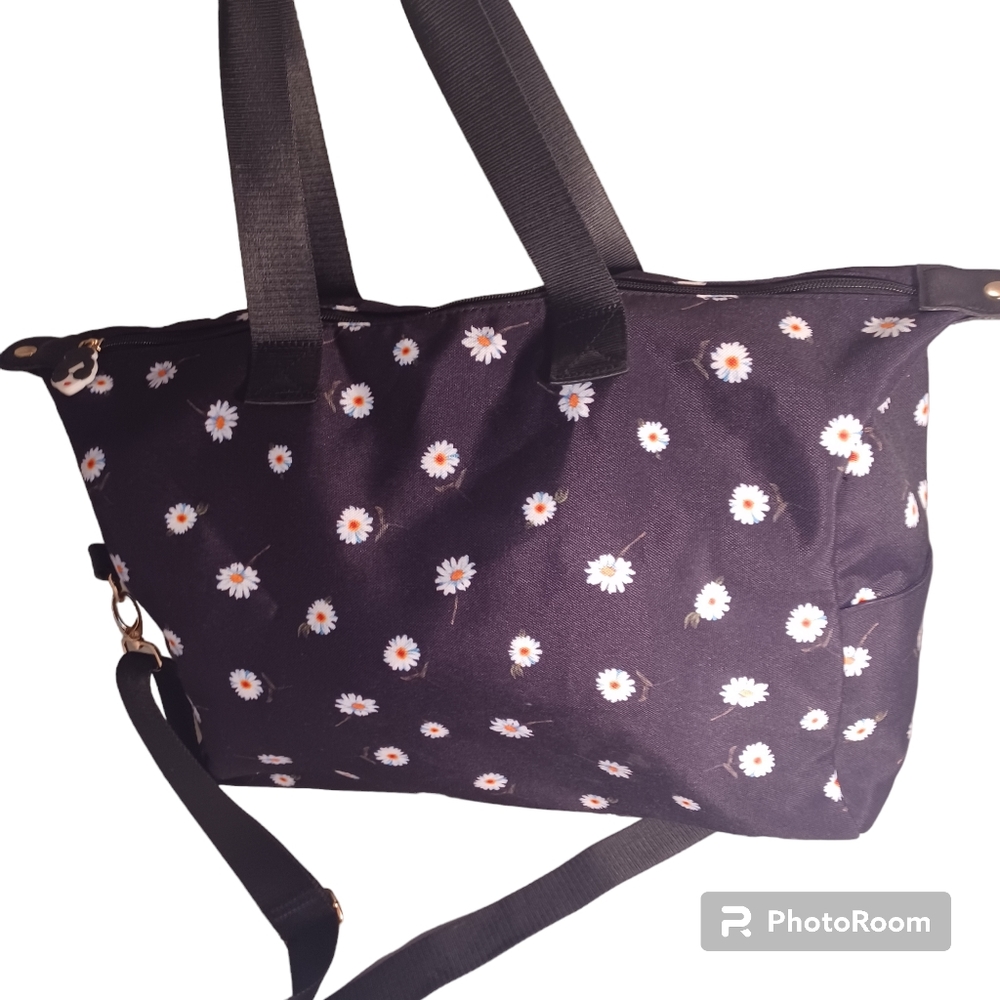 Perfect weekend bag Alice+Olivia